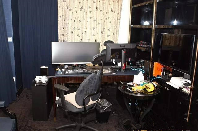 豪宅宅男靠游戏养娃_宅男靠游戏豪宅_豪宅宅男靠游戏挣钱