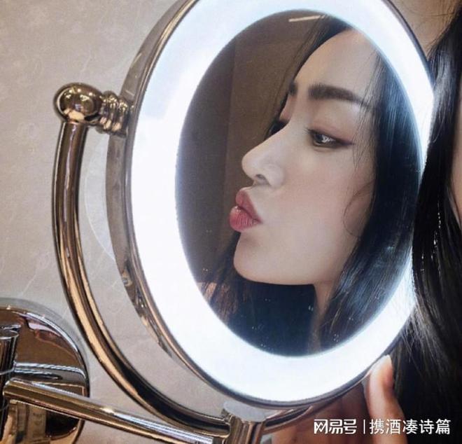 明星照妖镜游戏_明星照片游戏_明星照妖镜游戏攻略