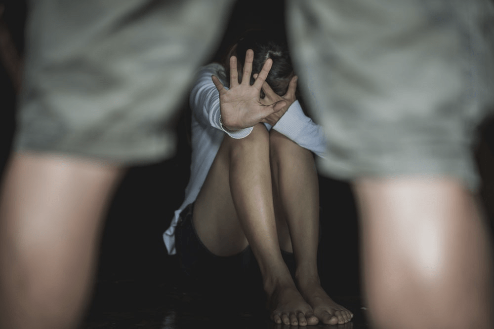 门卫强奸醉酒美女小说_昆明大街女子醉酒强奸一男子_最近醉酒女被强奸