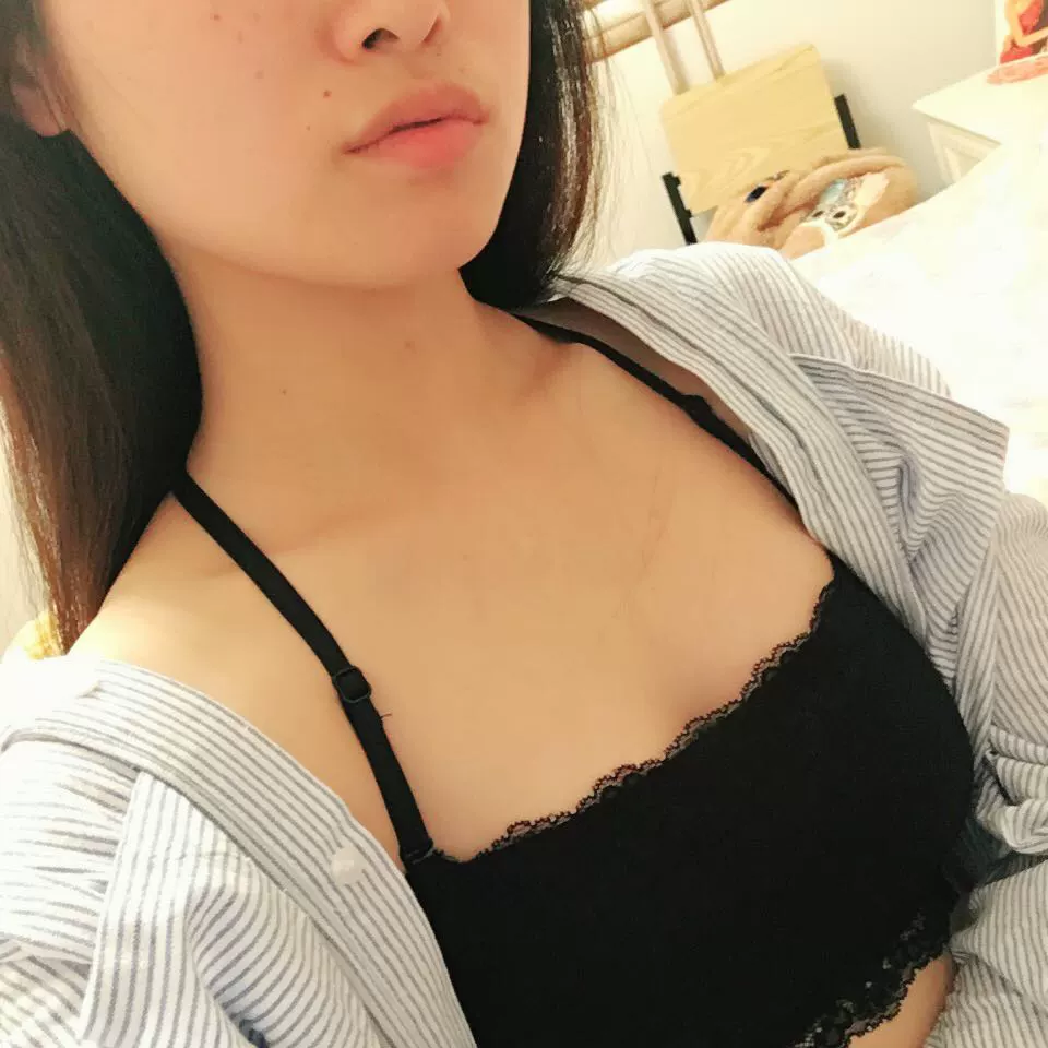 胸罩门_女生胸罩胸罩_吻胸罩摸胸罩解内衣