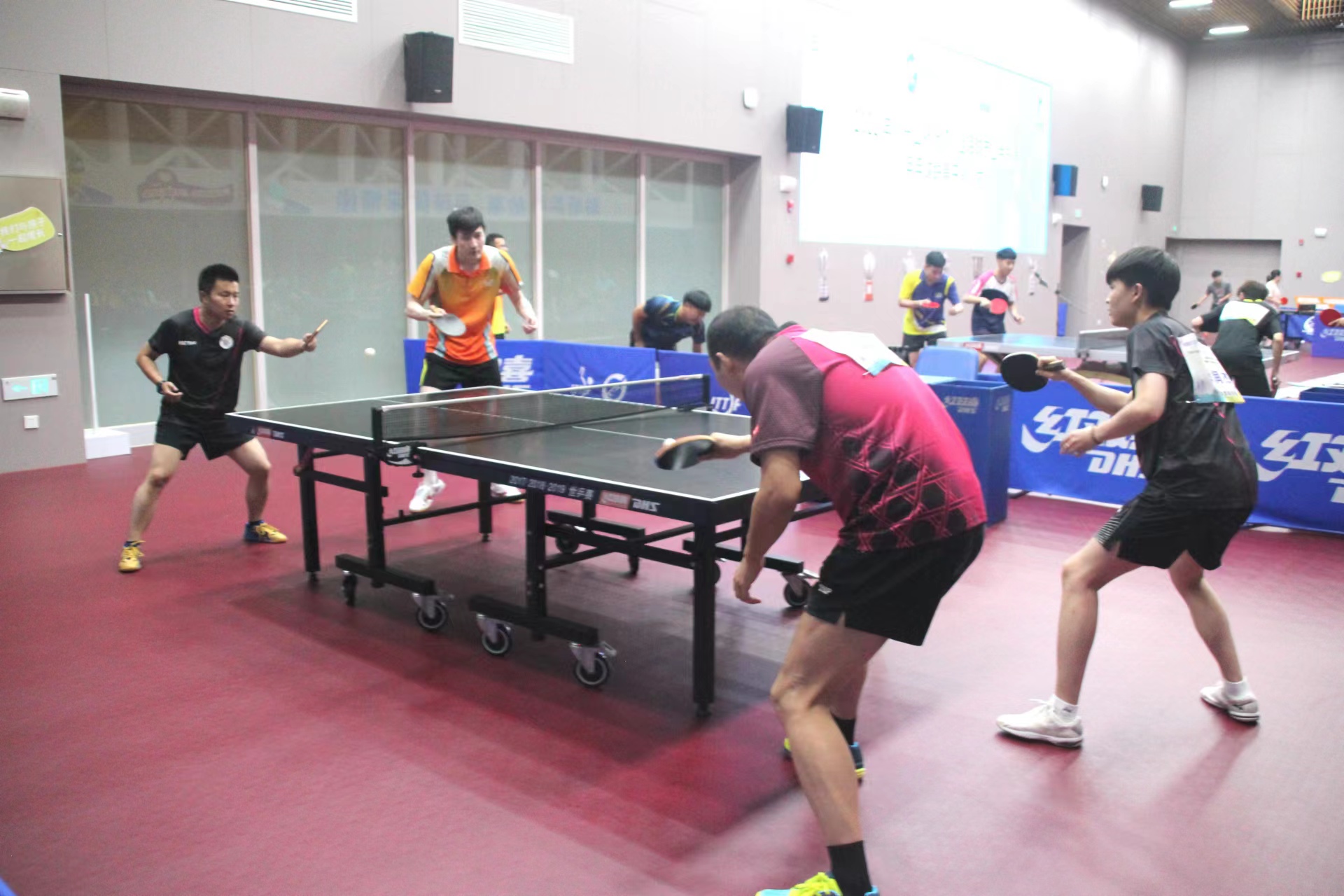 中国象棋双人对战游戏_乒乓球游戏一部手机可以双人对战_双人对战中国象棋游戏