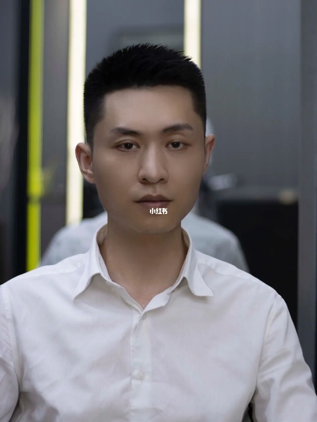 迷人自信，男生短发魅力技巧