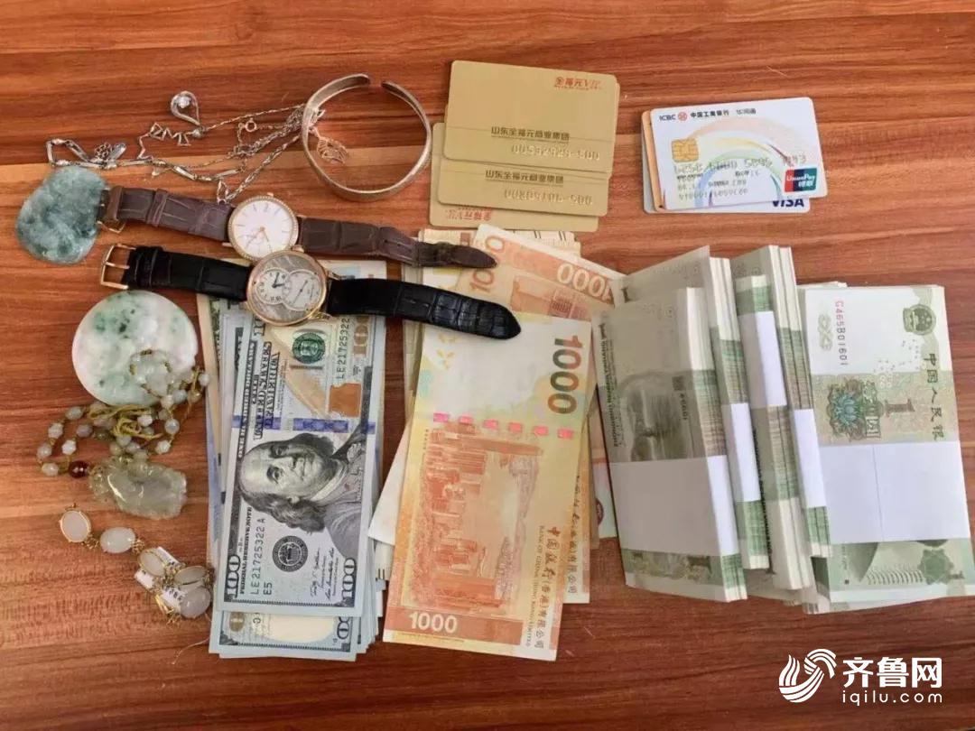 小偷抓警察的游戏_警察抓小偷_小偷抓警察的视频