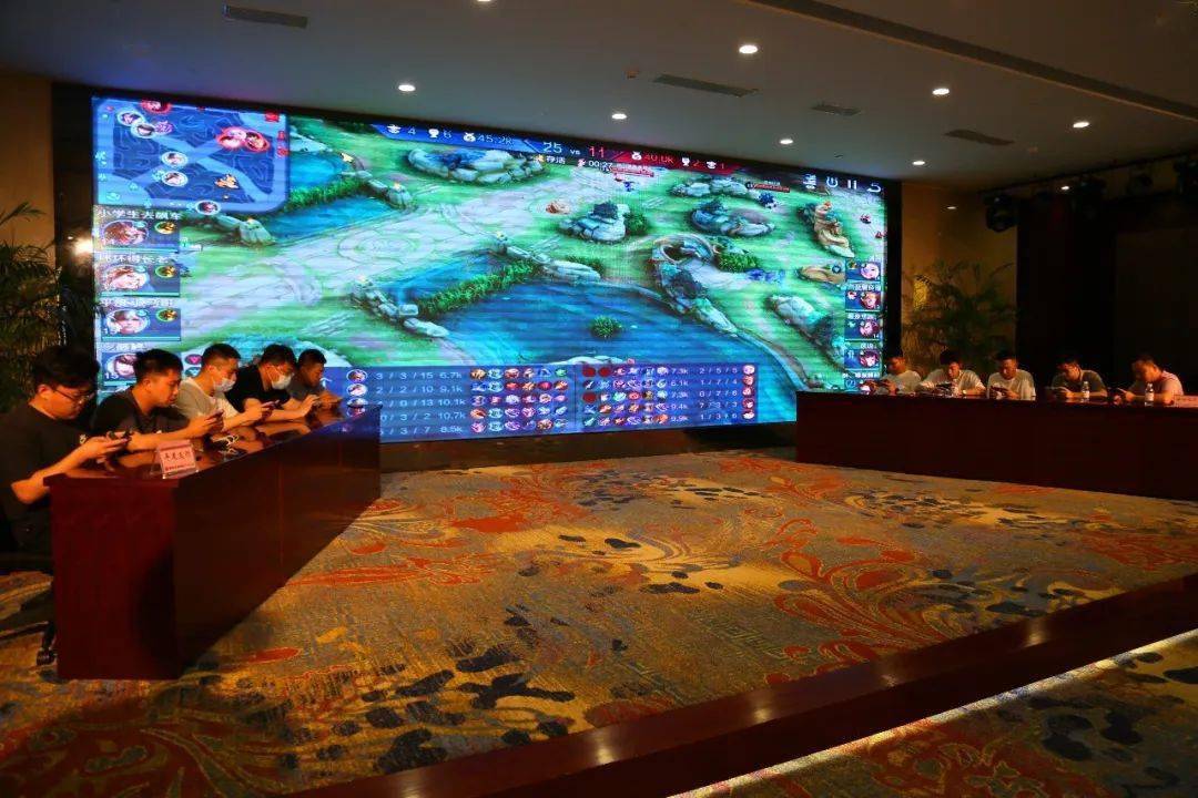 丹东亿酷五狼腿_亿酷丹东红十_丹东亿酷棋牌