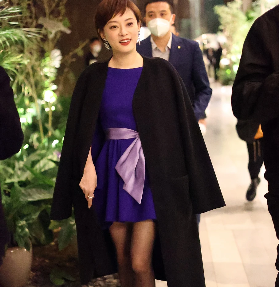 孙俪穿的鞋子是什么牌子的_孙俪袜子穿20年_孙俪总结穿搭变化