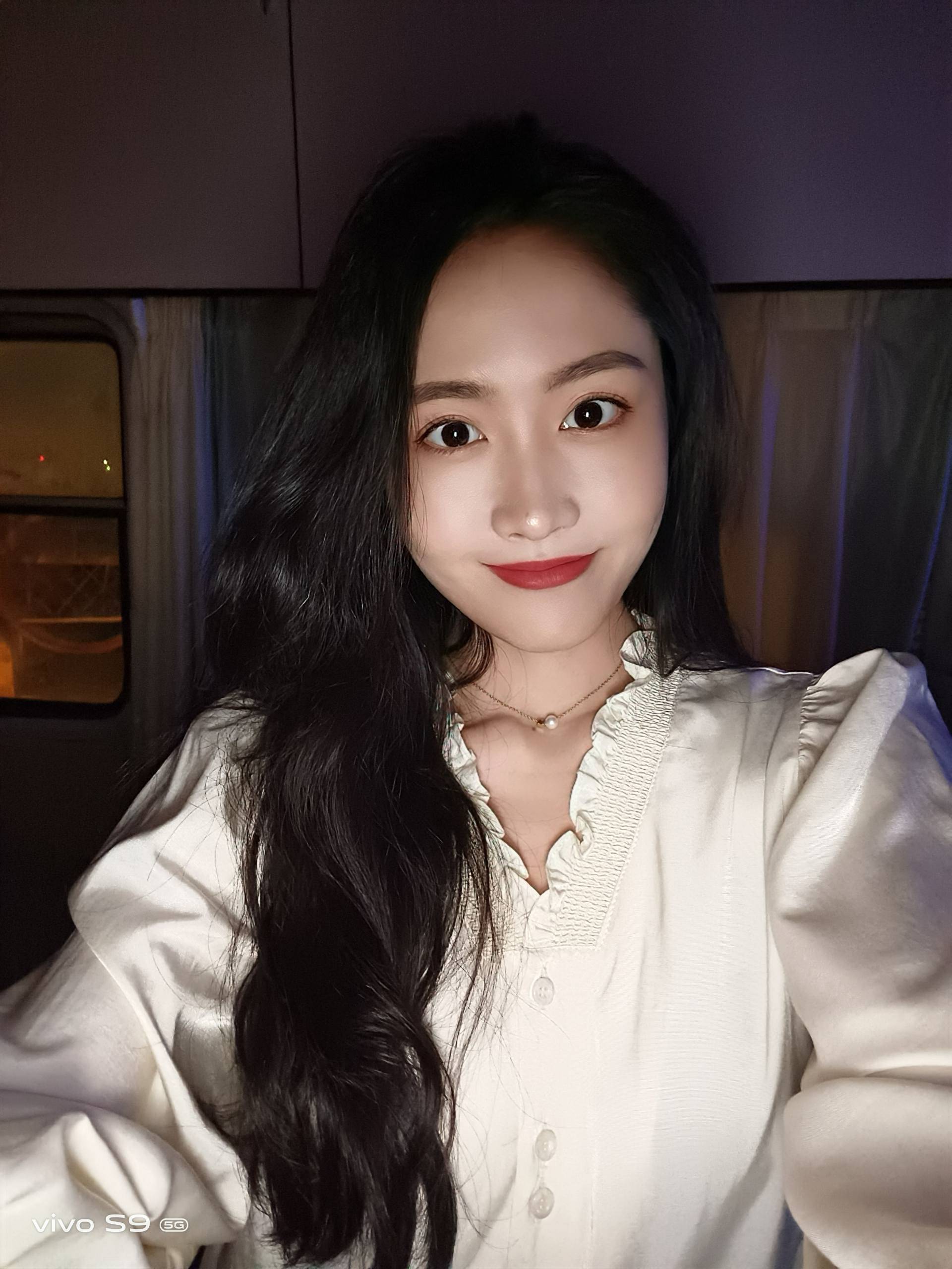 焕发自信！美颜相机2023，全新美颜技术惊艳发布！