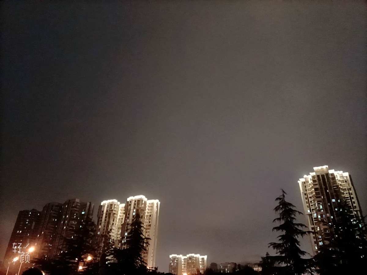 夜灵之光闪耀滨海