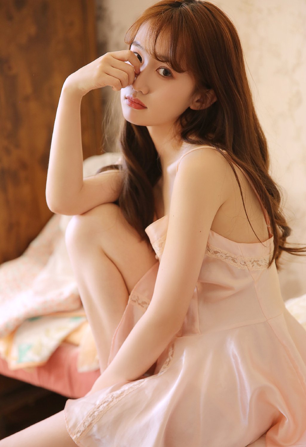 性感真人美女_电脑壁纸4k超清真人性感美女_真人美女图片背影侧影