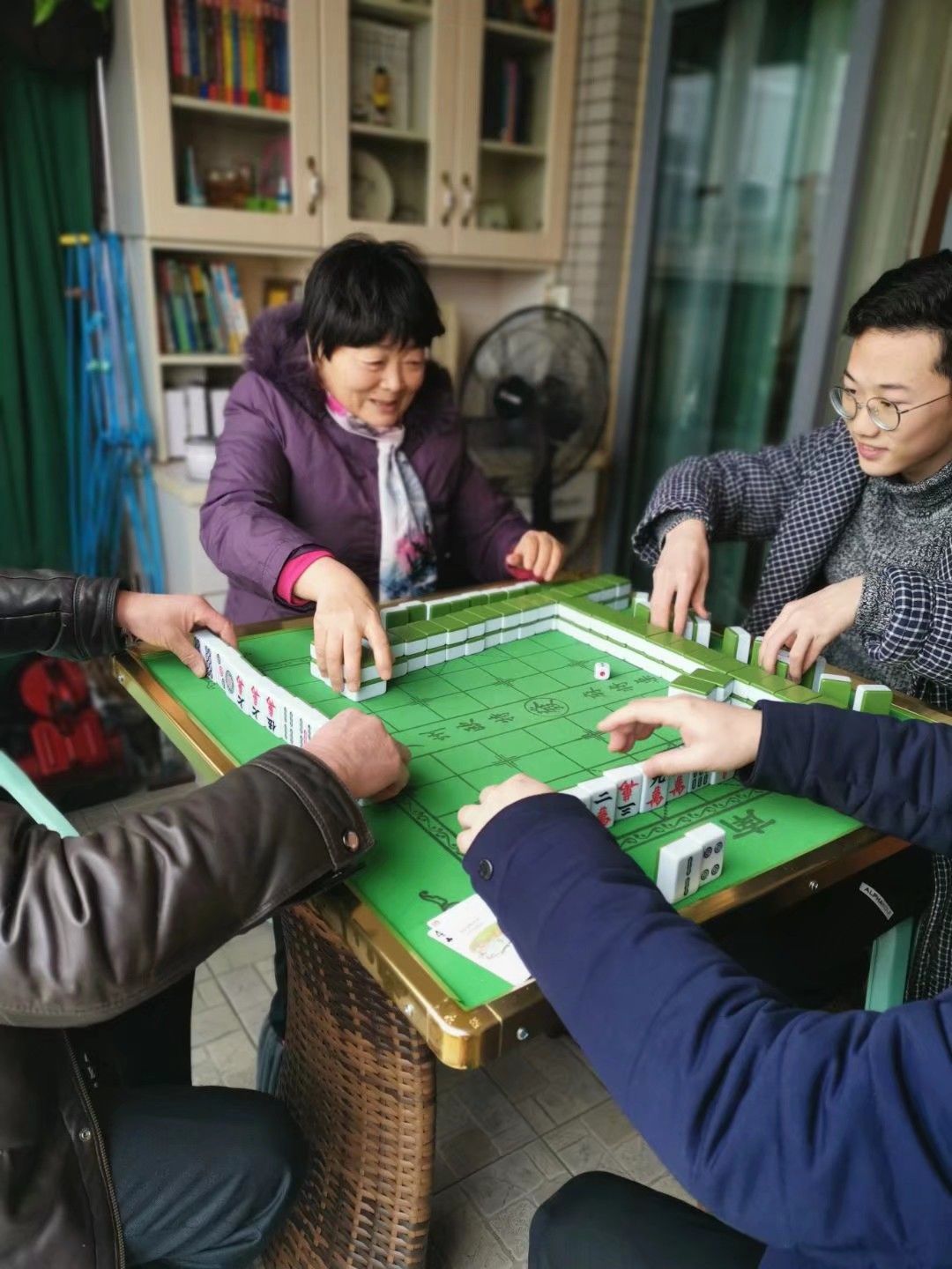 麻将休闲娱乐广告词_麻将休闲玩法_休闲麻将