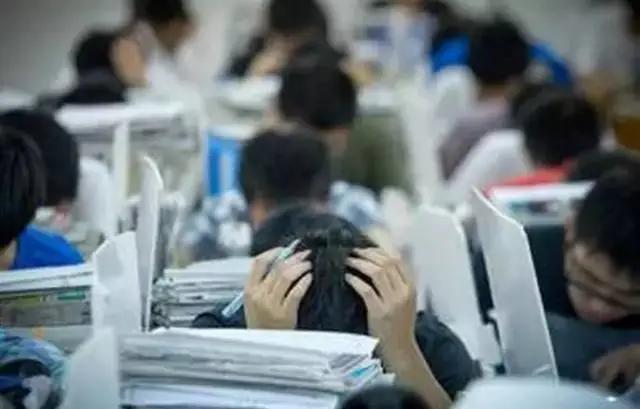 手机玩游戏锁定_锁定玩手机游戏怎么设置_手机如何锁定游戏