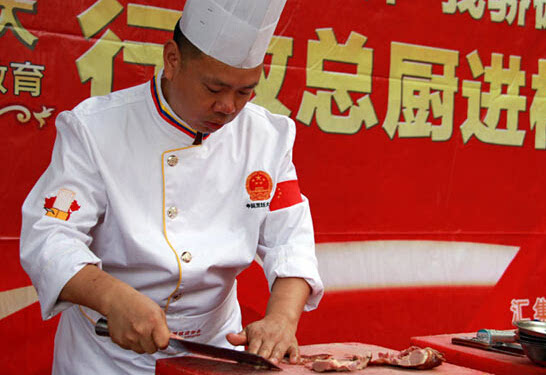 手机烹饪大师游戏-挑战成为手机烹饪大师，速度与技巧的双重考验