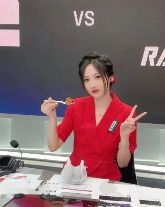 手机游戏解说视频制作教程_解说拍摄手机游戏叫什么_手机游戏解说如何拍摄