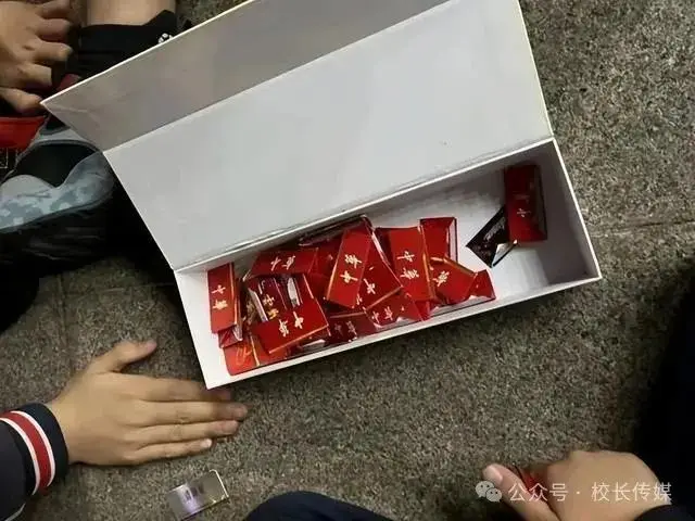 能分屏游戏的手机_能分屏玩的手机游戏_手机小游戏不能分屏怎么办