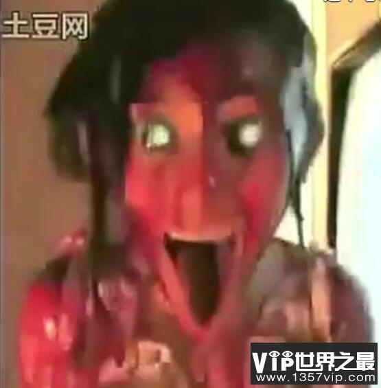 最后的女孩-小镇边缘被遗忘的女孩，她的世界孤独而又充满期待