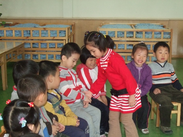 幼儿园中班手机教案_中班手机游戏教案_中班手机游戏