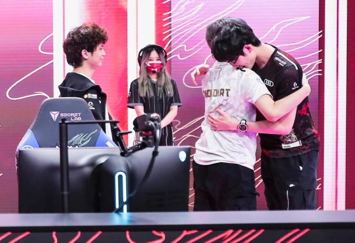 游戏直播lol_直播联盟手机游戏_直播联盟手机游戏怎么玩