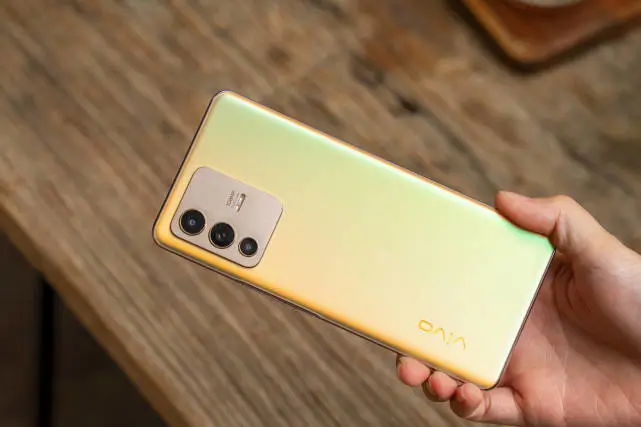 vivos12手机多少钱_贴膜多少钱手机_11por多少钱手机